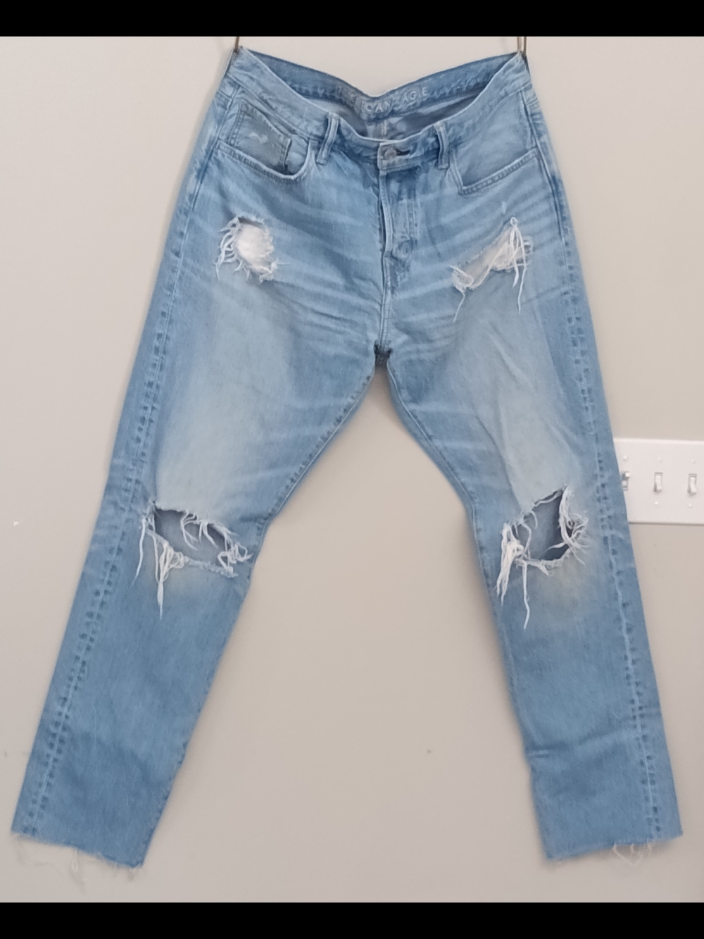 American Eagle 34X31 Athletic Fit Button Fly Distressed Straight Jeans Unisex